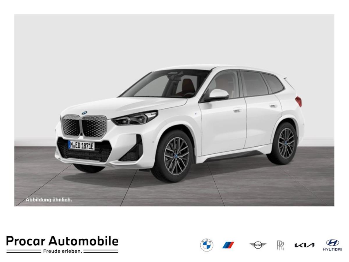 BMW iX1 xDrive30 M Sport HUD ACC AHK RFK NAVI LED