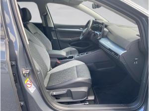 Volkswagen Golf 1.5 eTSI Goal DSG AHK Matrix Navi ACC RFK