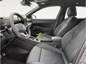 Volkswagen T-Roc R-Line 1.5 l eTSI LEDER*AHK*ALLWETTERREIFEN*PANO