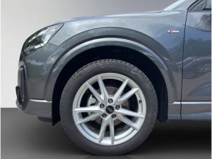 Audi Q2 S line 35 TFSI S tronic AHK