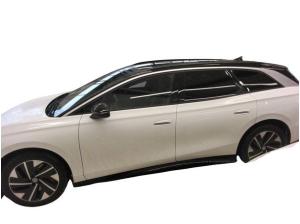 Volkswagen ID.7 Tourer Pro S - Interieur Plus Paket und Exterieur Plus Paket + PANO / 8-fach Bereift