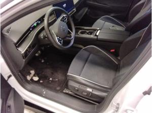 Volkswagen ID.7 Tourer Pro S - Interieur Plus Paket und Exterieur Plus Paket + PANO / 8-fach Bereift