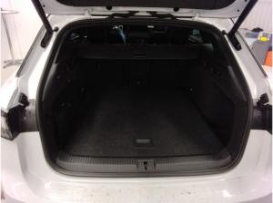 Volkswagen ID.7 Tourer Pro S - Interieur Plus Paket und Exterieur Plus Paket + PANO / 8-fach Bereift