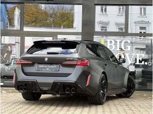 BMW M5 Touring Akrapovic H&R Yidos Alcantara Interiur