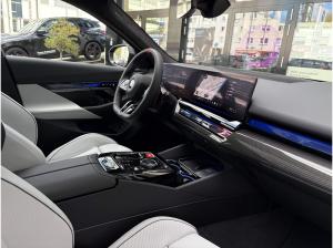 BMW M5 Touring Akrapovic H&R Yidos Alcantara Interiur