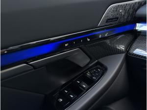 BMW M5 Touring Akrapovic H&R Yidos Alcantara Interiur