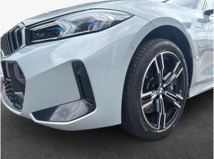 BMW 330 330e Touring Aut. M-Paket AHK Pano LED H&K