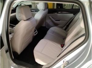 Volkswagen Passat Variant ELGANCE 2.0TDI DSG NP.65T AHK.LEDER.HEAD-UP.AREA-VIEW.