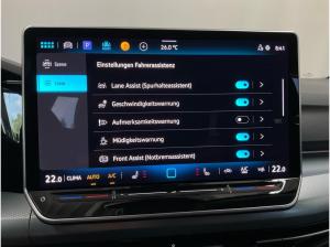Volkswagen Golf VIII GOAL 1.5eTSI DSG ACC.AHK.NAVI+VC.2xPDC.LED.APP-C.LKRD-HZG.SHZ