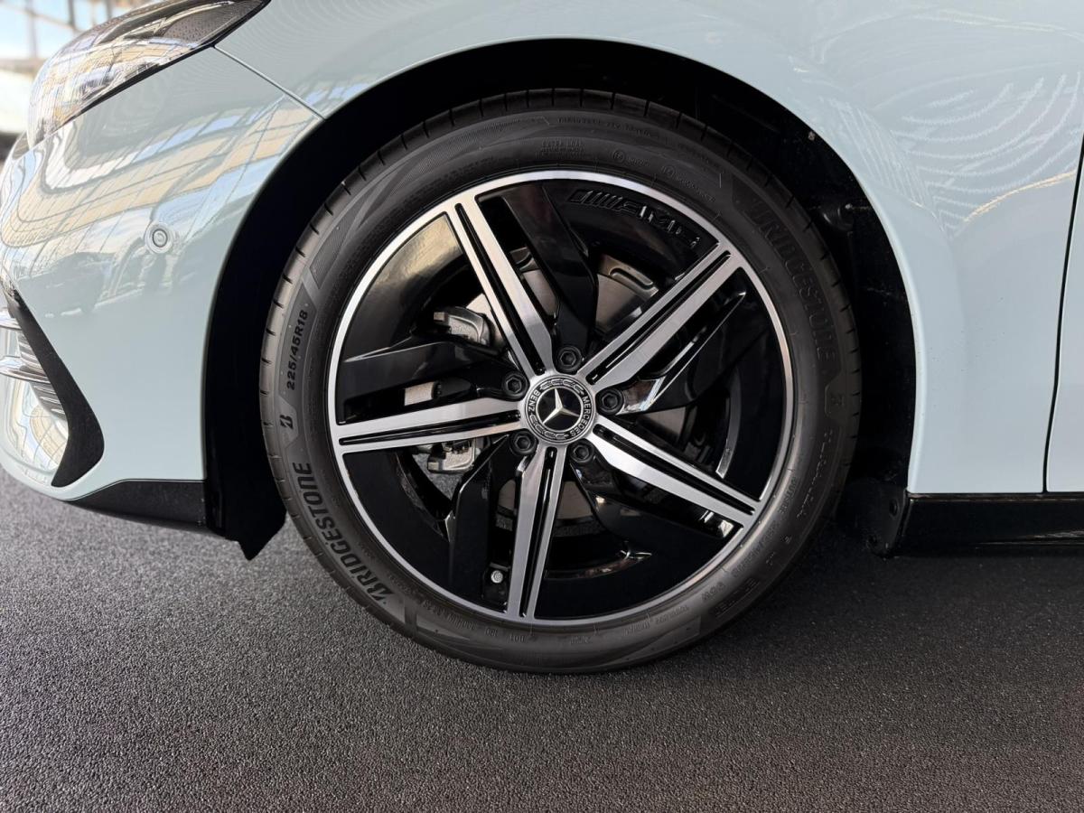 Mercedes-Benz CLA 180