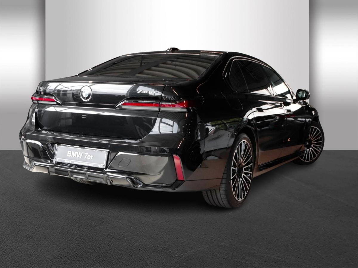 BMW 740