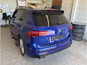 Volkswagen Tiguan R BLACK STYLE 2.0TSI AKRAPOVIC.AHK.AREA-VIEW.NAVI.PANO.HUD.HARMAN