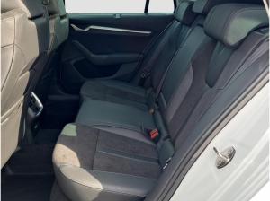 Skoda Octavia Combi Selection 2.0 TDI DSG AHK Pano