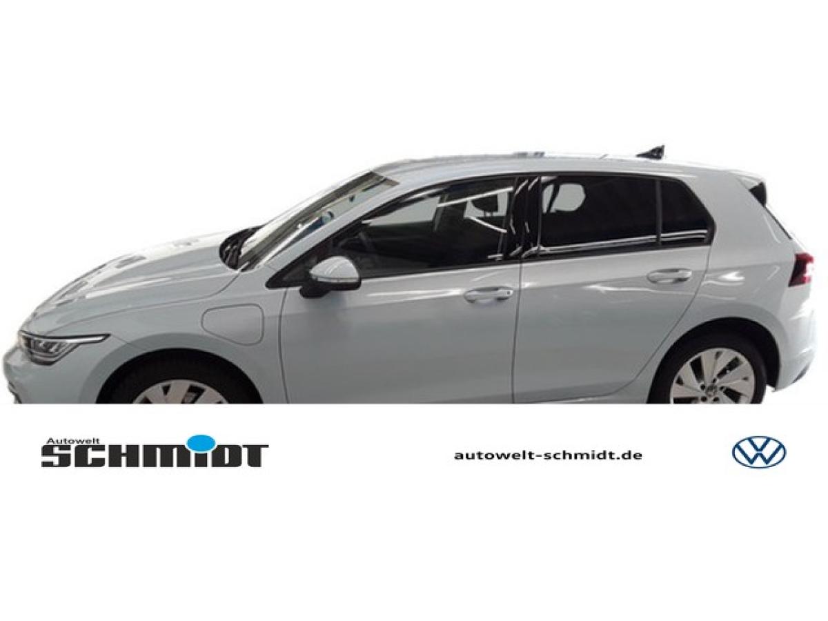 Volkswagen Golf VIII 1,5 TSI eHybrid DSG Life ACC Navi R-Kamera LED 18"