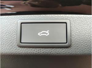 Skoda Karoq Sportline 2.0 TDI DSG AHK NAVI LED