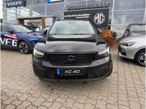 Volvo XC40 XC 40 B3 B DKG Plus Black Edition
