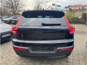 Volvo XC40 XC 40 B3 B DKG Plus Black Edition