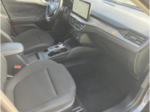 Ford Focus NAVI/LED/PDC/SHZ