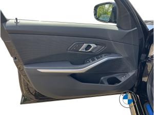 BMW 318 318i Touring  👉 AHK Driving/Parking Assistant LC+  👈