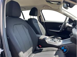 BMW 318 318i Touring  👉 AHK Driving/Parking Assistant LC+  👈