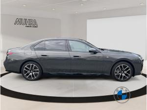 BMW i7 xDrive60 🔥 M Sport 20" Fond TV Lounge Seating 🔥
