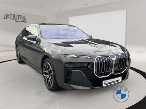 BMW i7 xDrive60 🔥 M Sport 20" Fond TV Lounge Seating 🔥