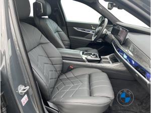 BMW i7 xDrive60 🔥 M Sport 20" Fond TV Lounge Seating 🔥