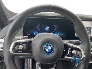 BMW i7 xDrive60 🔥 M Sport 20" Fond TV Lounge Seating 🔥