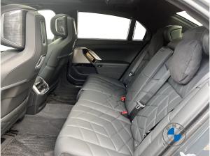 BMW i7 xDrive60 🔥 M Sport 20" Fond TV Lounge Seating 🔥