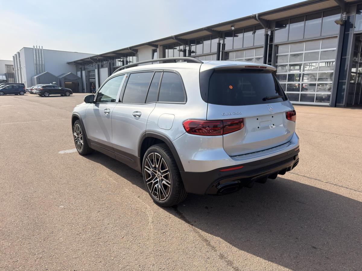 Mercedes-Benz GLB 200