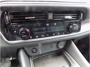 Nissan Qashqai Tekna 1.3 DIG-T 158PS Mild-Hybrid AT (B)