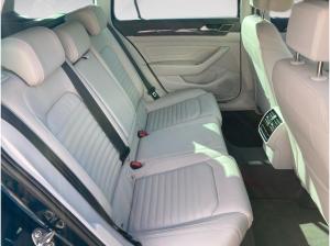 Volkswagen Passat Variant R-LINE 2.0TDI 4M DSG MATRIX.AHK.LEDER.KAMERA.NAVI.SHZG