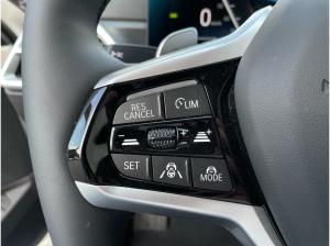 BMW 318 i Touring || AHK Keyless ACC 360° Head-Up