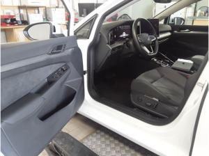 Volkswagen Golf 8 / 1.5 TSI DSG STYLE HUD AREA VIEW WINTERRDÄER GARANTIE