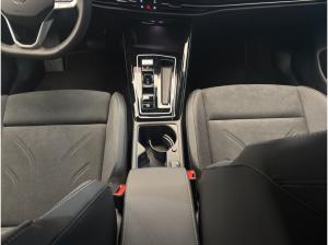Volkswagen Golf 1,5 l eTSI DSG Style AHK+Massage+Climatronic+Kamera+ACC