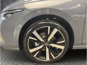 Volkswagen Golf 1,5 l eTSI DSG Style AHK+Massage+Climatronic+Kamera+ACC