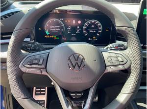 Volkswagen T-Roc 1.5 l eTSI DSG R-Line AHK+Pano+Harman