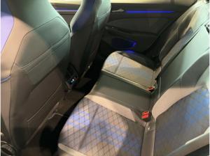 Volkswagen Golf VIII R 2.0TSI DSG 4x4 NAVI PDC LED+