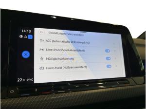 Volkswagen Golf VIII R 2.0TSI DSG 4x4 NAVI PDC LED+