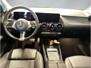 Mercedes-Benz GLA 180 GLA NAVI/SHZ/GRA *SOFORT*