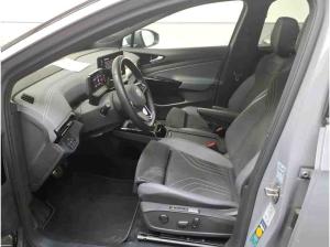 Volkswagen ID.5 Pro Performance, LED-Matrix, Panoramadach, Navi, Soundsystem, App-Connect