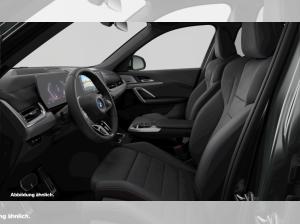 BMW iX1 xDrive30 M Sport HUD PANO AHK RFK NAVI LED