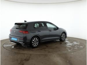 Volkswagen Golf VIII 2.0 TDI DSG Active Pano Navi LED ACC