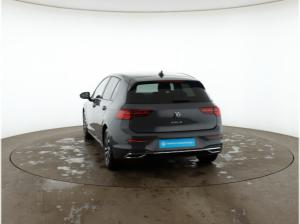 Volkswagen Golf VIII 2.0 TDI DSG Active Pano Navi LED ACC