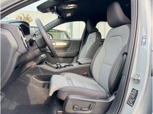 Volvo XC40 B3 DKG PLUS-BLACK EDITION-AHK-360-Sofort lieferbar!