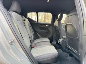 Volvo XC40 B3 DKG PLUS-BLACK EDITION-AHK-360-Sofort lieferbar!