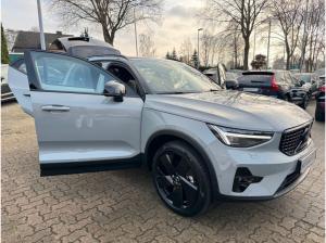 Volvo XC40 B3 DKG PLUS-BLACK EDITION-AHK-360-Sofort lieferbar!