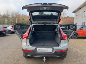 Volvo XC40 B3 DKG PLUS-BLACK EDITION-AHK-360-Sofort lieferbar!