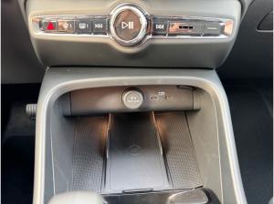 Volvo XC40 B3 DKG PLUS-BLACK EDITION-AHK-360-Sofort lieferbar!