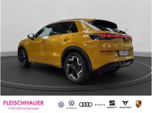 Volkswagen T-Roc R-Line 1.5 l eTSI OPF 150PS DSG LED NAVI SHZ KAMERA